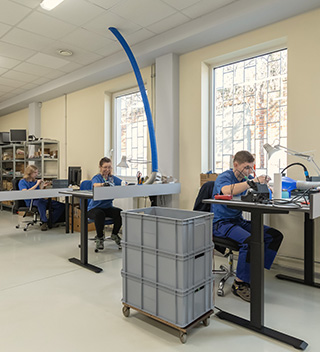 Montaż przewlekany THT